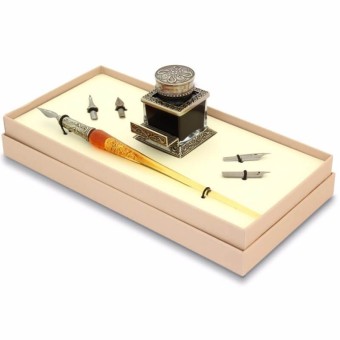 Bortoletti green glass calligraphy pen set with four nibs and ornate inkwell 2