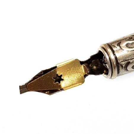 Left-handed dip pen nib for Roman round hand, Uncial and italic scripts