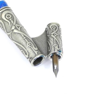 Manuscript Leonardt Ultra Fine dessin de la nib à la calligraphie détaillée 2