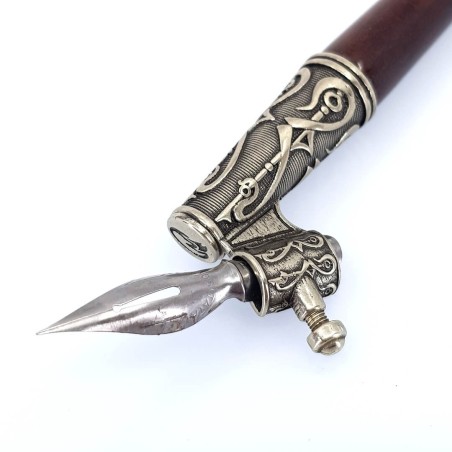 Oblique wooden and bronze pen set
