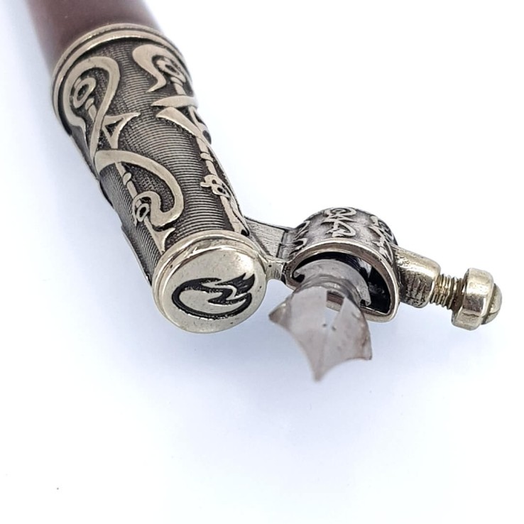 Oblique wooden and bronze pen set