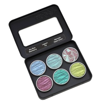 Coliro "Paradise" Pearlcolor se encuentra en caja de metal con manga de cartón. 2
