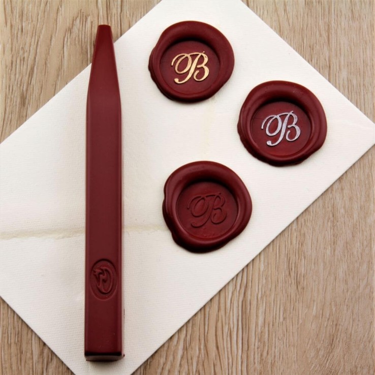 Burgundy Red Wax Seal vaikutelma kirjekuoressa