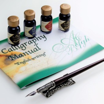 Bortoletti Guardi wooden calligraphy set with six nibs 2