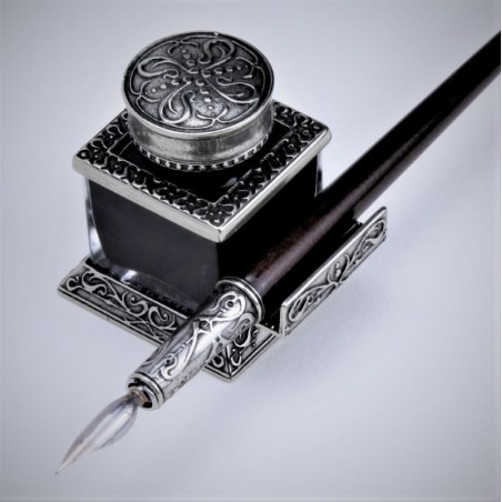 Elegant Bortoletti Palladio pen and inkwell set