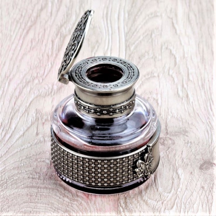 Bortoletti wooden writing set with hinged bronze inkwell