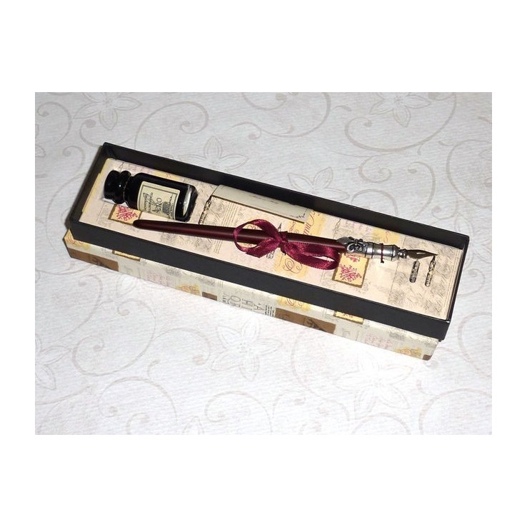 La Kaligrafica Italian calligraphy pen with black ink bottle