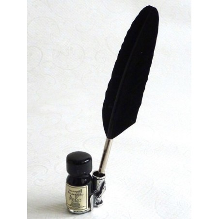 Small black goose feather quill pen set by La Kaligrafica